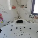 Avec Piscine Jacuzzi Et Sauna Вилла Сент-Андре-де-Кюбзак