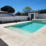 Avec Piscine Jacuzzi Et Sauna Вилла Сент-Андре-де-Кюбзак