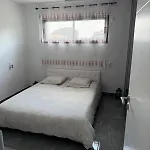 Avec Piscine Jacuzzi Et Sauna Сент-Андре-де-Кюбзак
