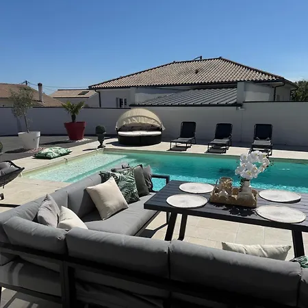 Avec Piscine Jacuzzi Et Sauna * Saint-André-de-Cubzac