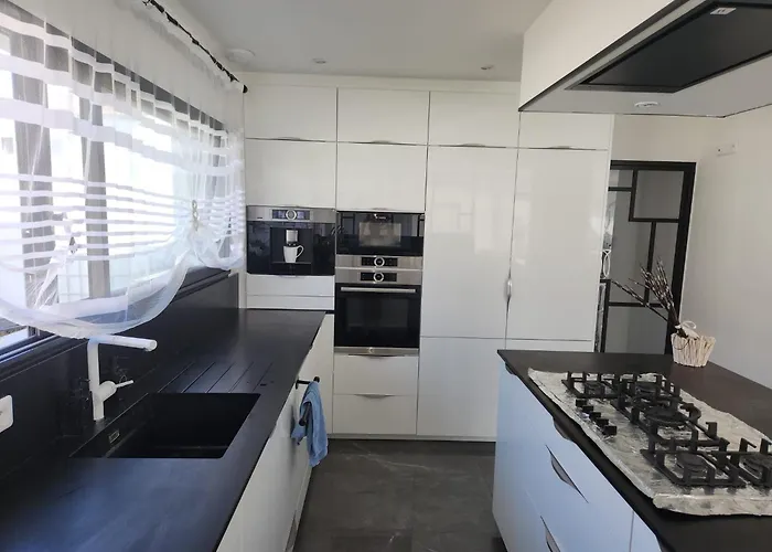 Villa Avec Piscine Jacuzzi Et Sauna Saint-André-de-Cubzac