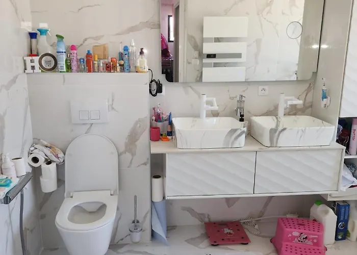 Avec Piscine Jacuzzi Et Sauna Villa *