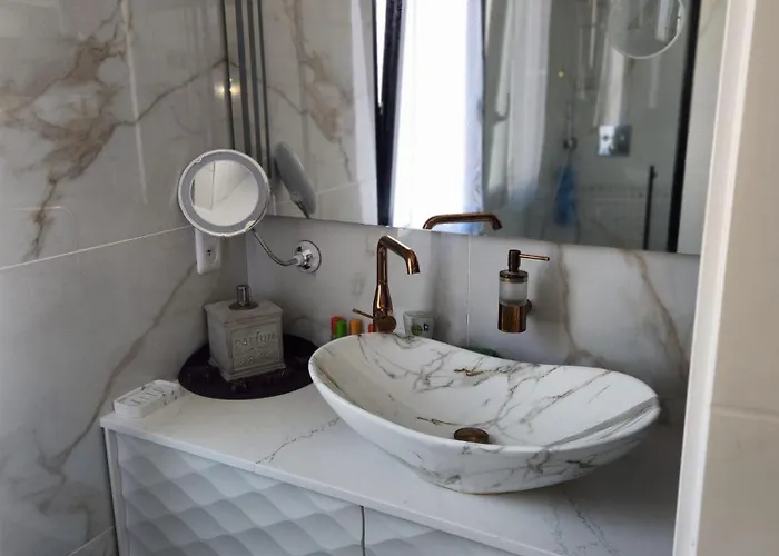 Villa Avec Piscine Jacuzzi Et Sauna Saint-André-de-Cubzac