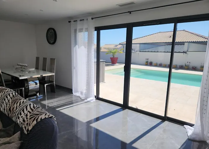 Villa Avec Piscine Jacuzzi Et Sauna *